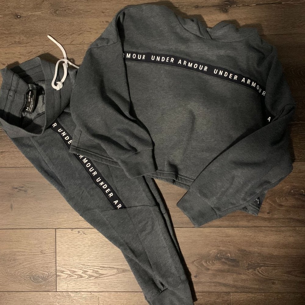 Under Armour Grey Jogger Set